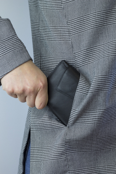 Damenbörse Portemonnaie Geldbörse im Hochformat LEAS in Echt-Leder, schwarz 13x9,5cm (LxB)